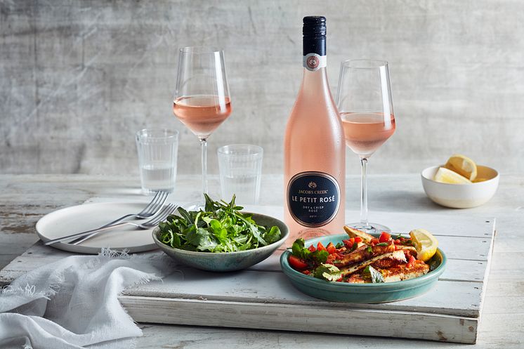 Jacob's Creek Le Petit Rosé (lifestyle)