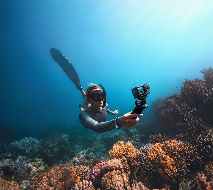 Osmo Action 5 Pro_Lifestyle Photos_diving.jpg