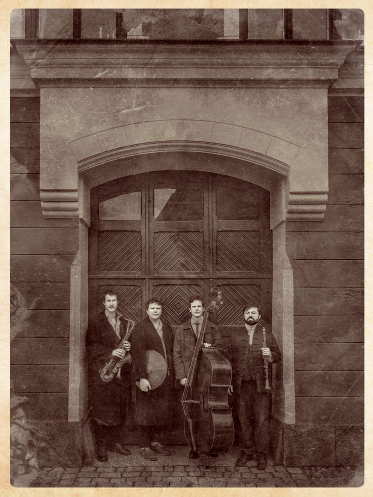 FJK porten press3.jpg