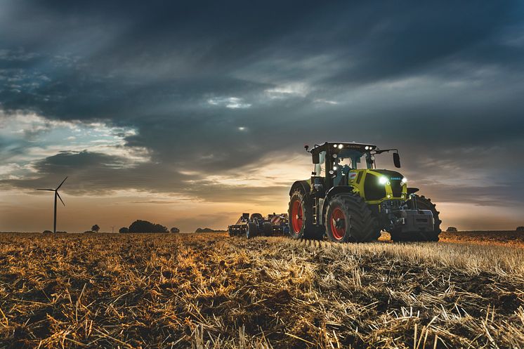 DLG Test Tractors with CEMOS