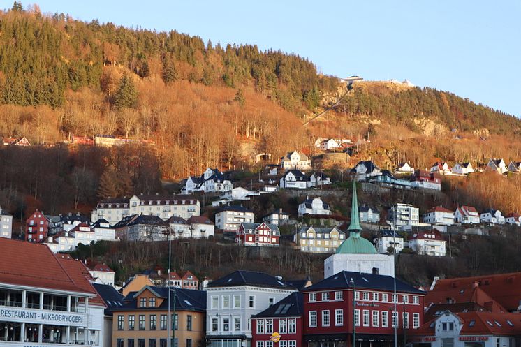 Bergen i solskinn