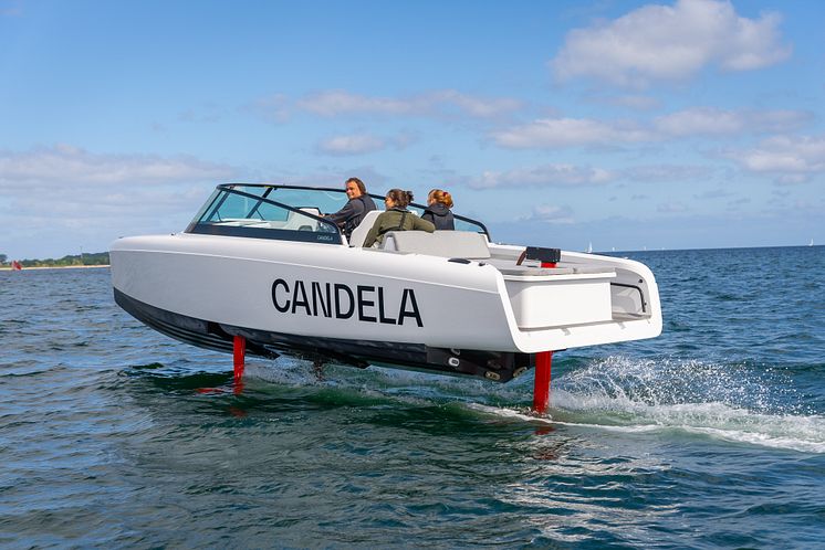 Candela C-8