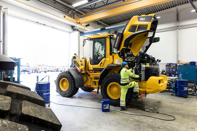 Volvo L90H - service