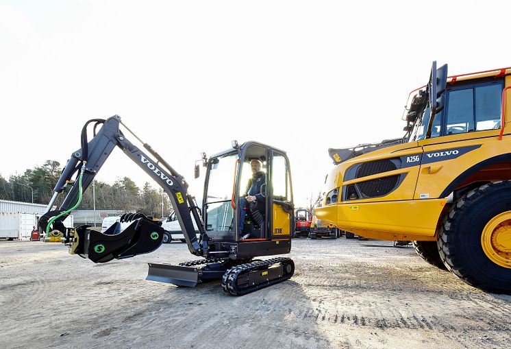 Joachim Isaksson och Volvo EC18E minigrävare