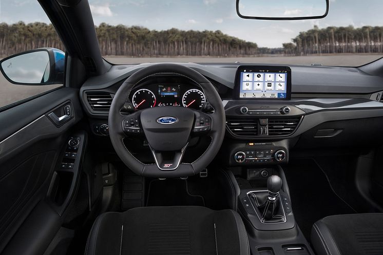 2019_FORD_FOCUS_ST_17