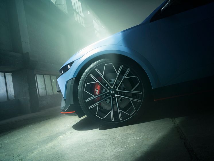 Hyundai-ioniq-5-n-detail-wheel_jpg