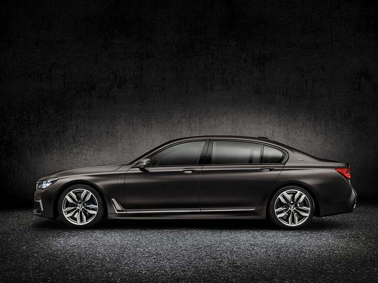 BMW M760Li xDrive