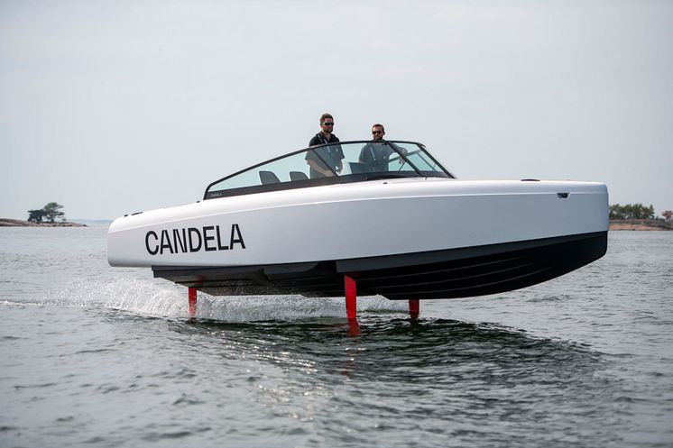 Candela C-8