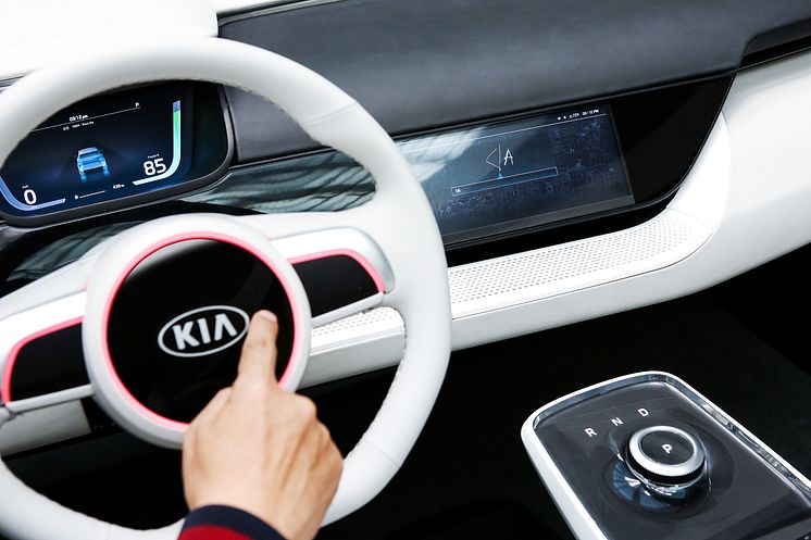 Kia HMI Cockpit 2