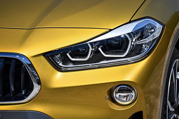 HELT NYA BMW X2