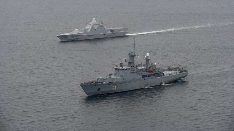 svenskt-och-finskt-fartyg-marinen.jpg