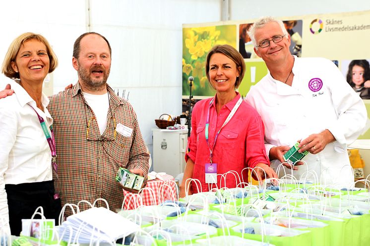 Lill Spenninge, Thomas Drejing, Maria Biörklund och  Roy Blad ingår alla i Måltidsglädje