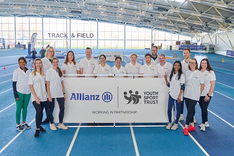 MoveNow Allianz Volunteers at launch
