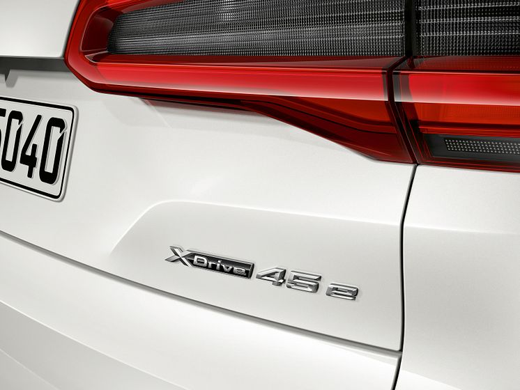 BMW X5 xDrive45e iPerformance_yksityiskohta1