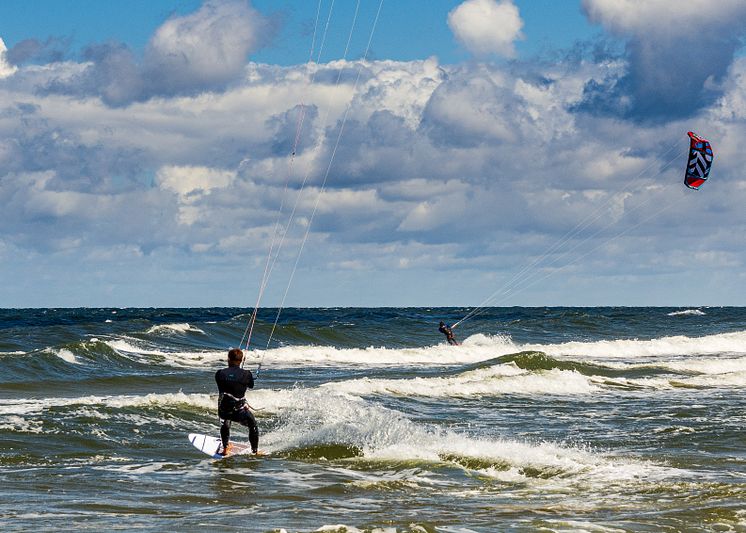 Windsurfing_stock photo by Daniel Hajdacki on Unsplash