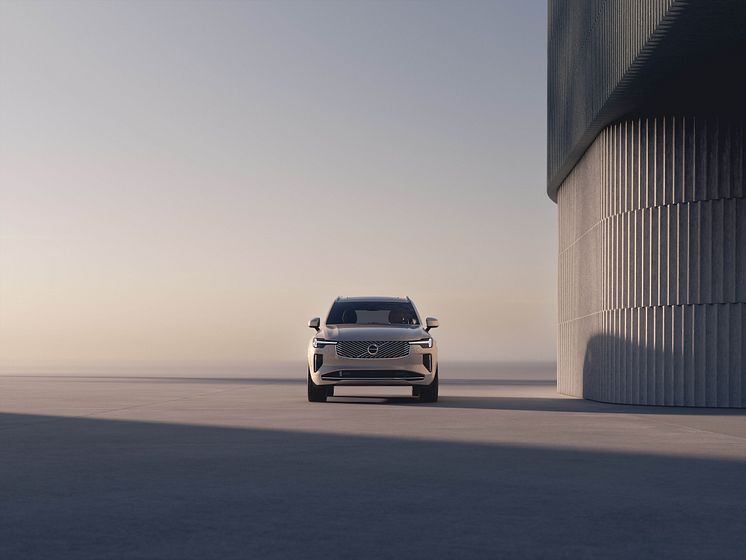 New_Volvo_XC90_Exteriors.jpg