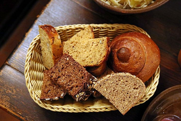 Brot als  Beilage des Luther-Menüs im Gasthaus "Barthels Hof"