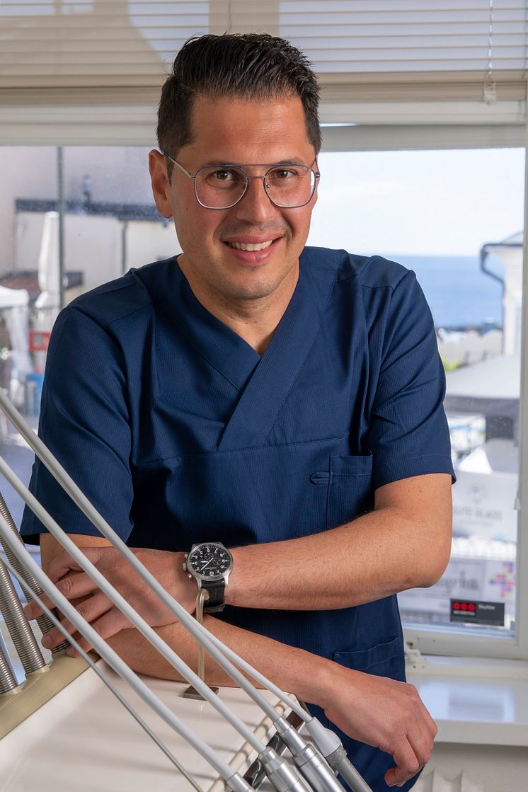 Michael Katsanikos, tandläkare och verksamhetschef på PTJ Dental Adelsgatan i Visby
