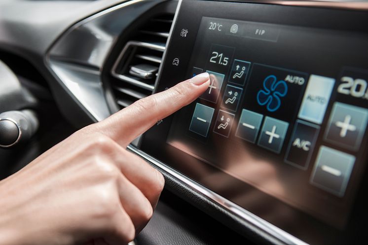 Multifunktions-touch screen i nya Peugeot 308