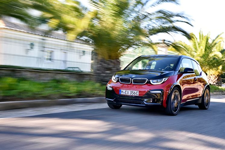 P90287138_highRes_the-new-bmw-i3s-11-2