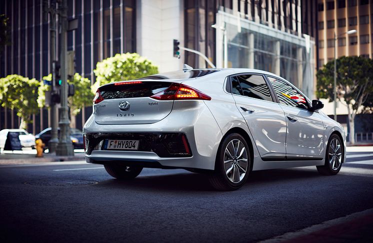 Hyundai IONIQ Hybrid