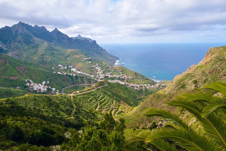 spain-tenerife-green-mountains-634474793-full