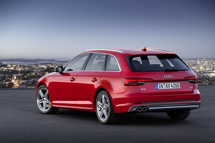 A4 Avant left side rear in Tango Red