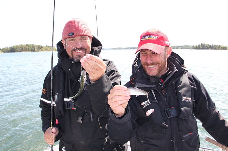 Johan Broman och Fredrik Sjöblom i TV4 Sports program "Fiske - på djupet".