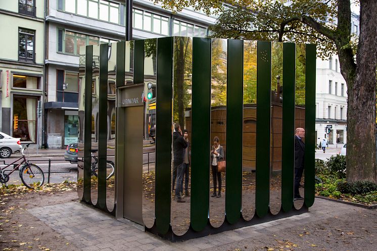 Invigning tillgänglighetsanpassad gatutoalett Humlegården