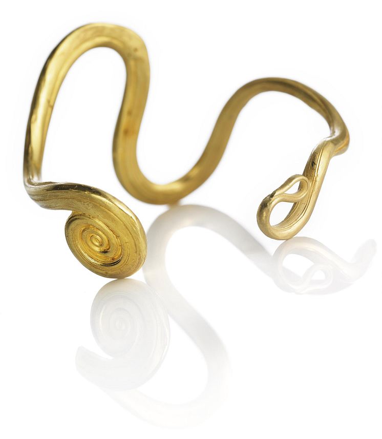 Arje Griegst- Armring "Spiral" af 18 kt. guld. Signeret Griegst. 