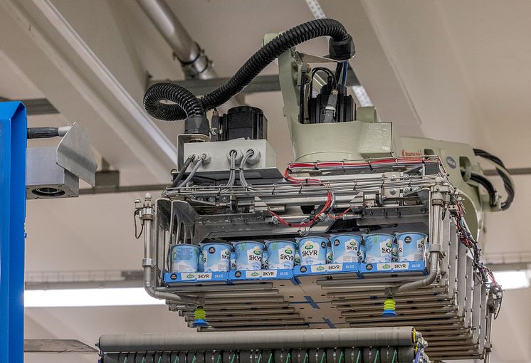 Arla Werk Upahl_automatische Verpackung_Arla Skyr_kl.jpg