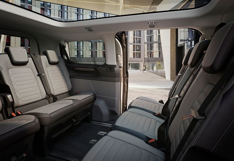 2022_FORD_TOURNEO_TITANIUM_INTERIOR_05