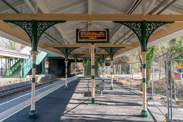 Southern's platform 1, heritage-style revamp Eridge station