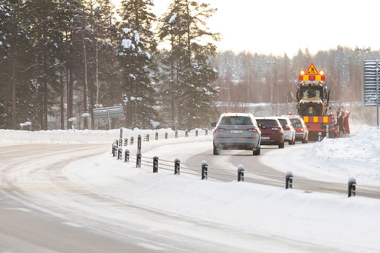 Vinterväg - snöröjning - foto - Henke Olofsson.jpg