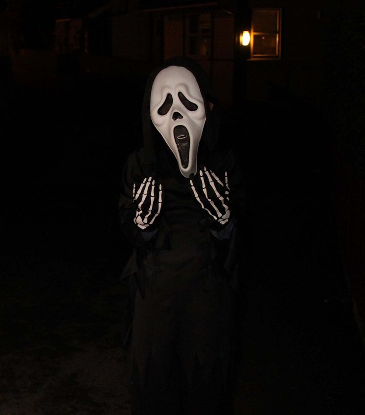 Halloween_Alene i mørket.