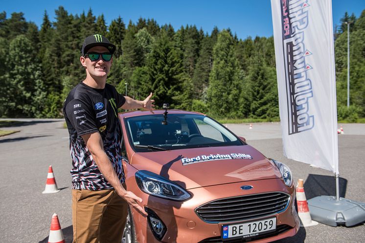 Fra pressekonferansen hvor Ford Motor Norge og forsikringsselskapet If lanserer et unikt opplæromgsprogram for unge sjåfører Ford Driving Skills for Life