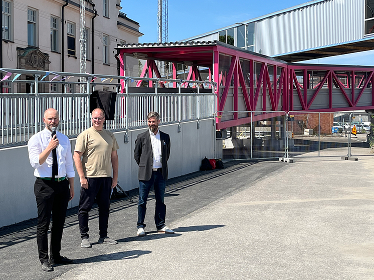 Invigning av Värtahamnens nya gång- och cykelbro