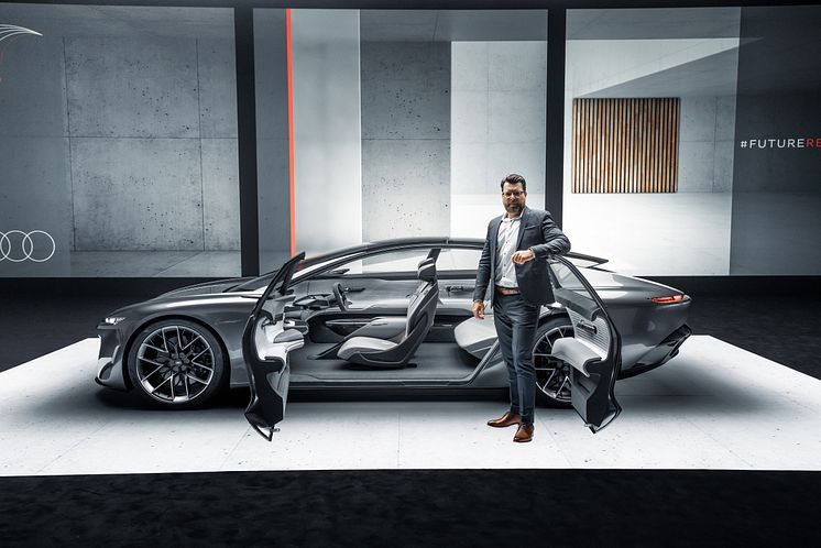 Audi grandsphere concept og Oliver Hoffmann (Head of Technical Development)