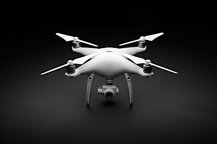 Phantom 4 Pro Black (2)