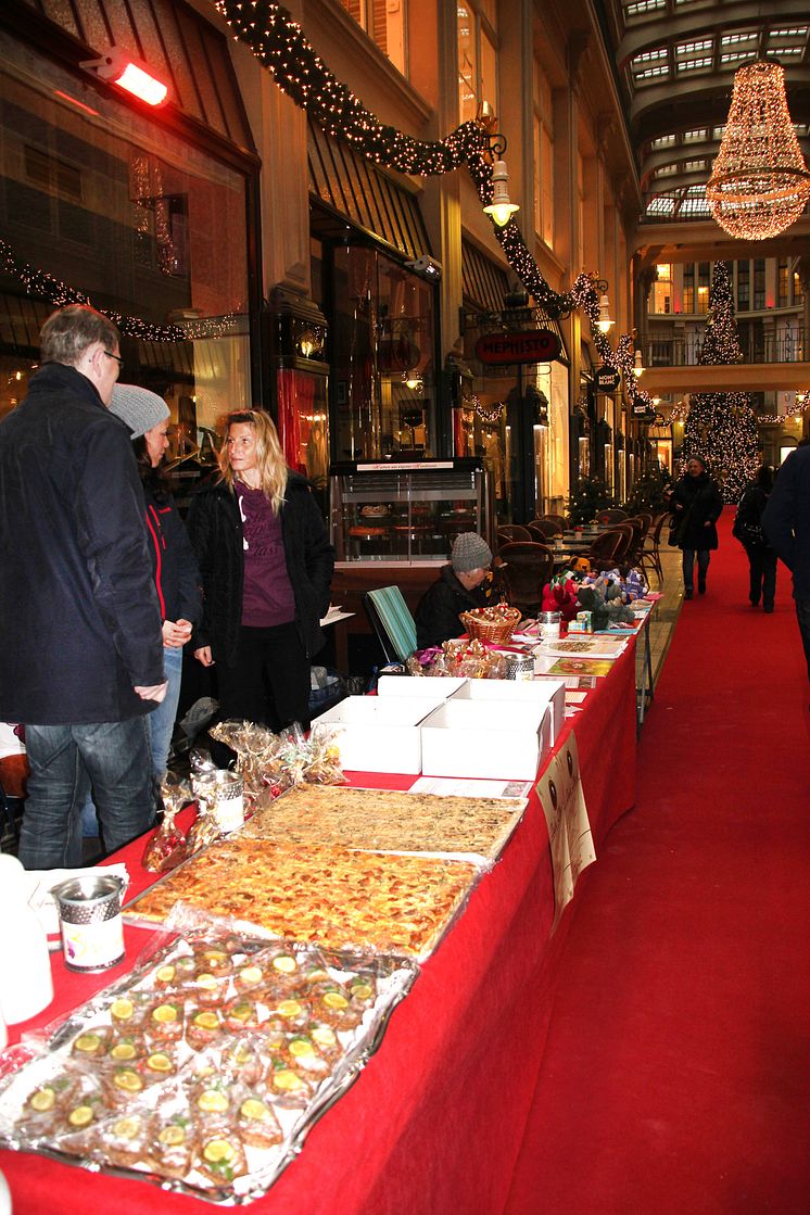 Der Bärenherz-Weihnachtsstand: Eine gelungene Veranstaltung in der Mädler-Passage