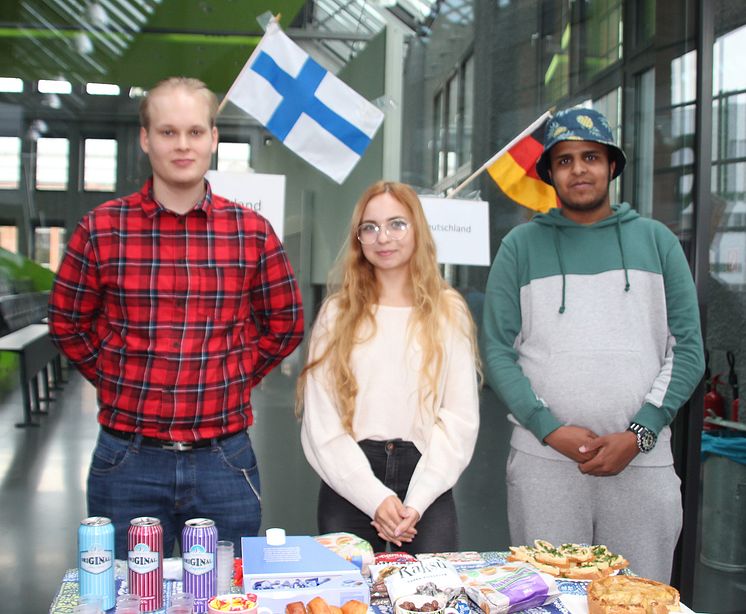 Treffen mit Studierenden aus aller Welt bei traditionellen „Internationalen Nachmittag“ am 25. Oktober 2018