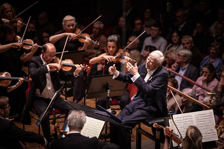 Herbert Blomstedt dirigerar Honegger och Brahms