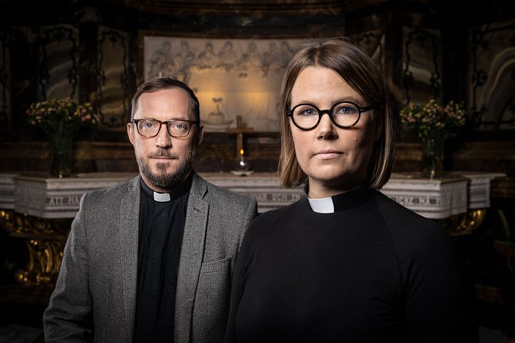 Prästerna och författarna Sandra Signarsdotter och Johannes Svanerud 