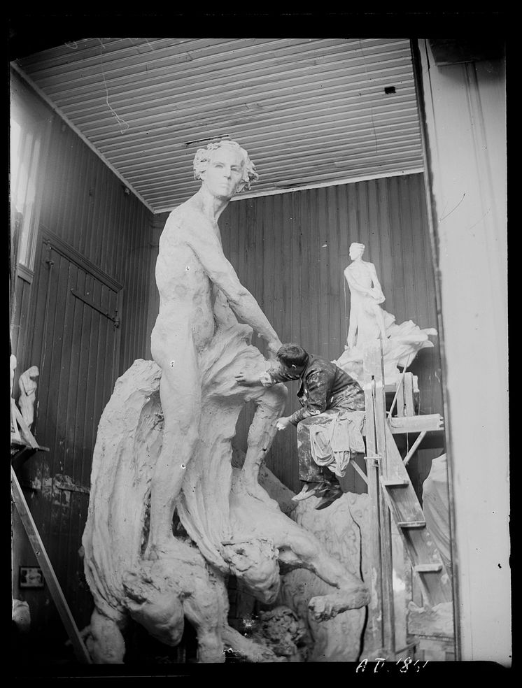 The Abel Monument during modelling in the studio at Hammersborg, 15 February 1905. 