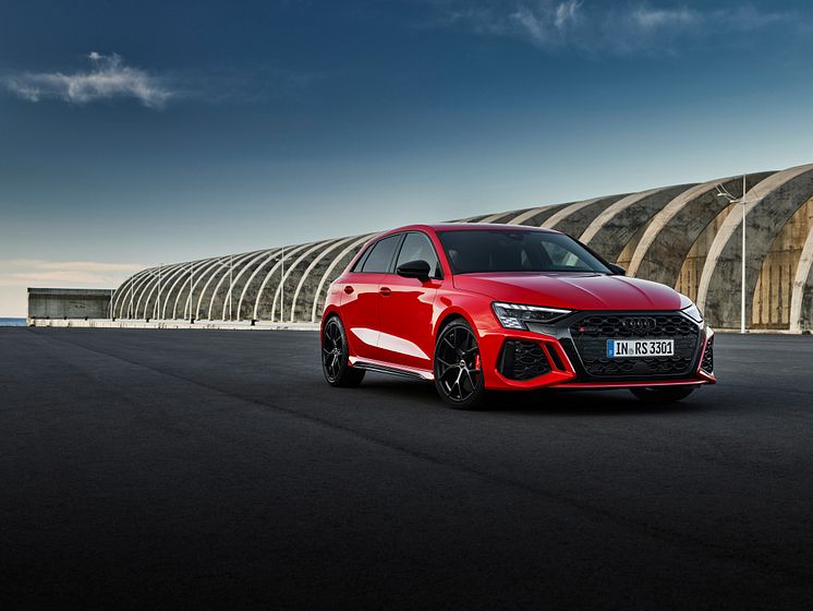 Audi RS 3 Sportback (Tangorød)