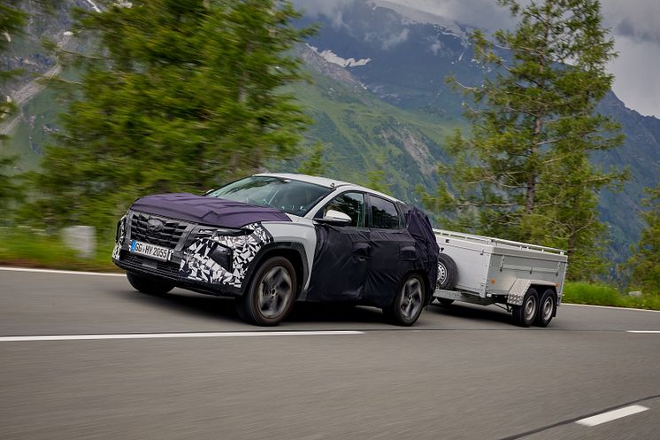 all-new Hyundai Tucson trailer testing (3).jpg