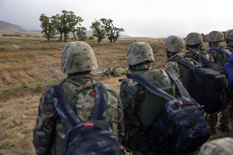 Ukrainska rekryter under utbildning i Storbritannien.