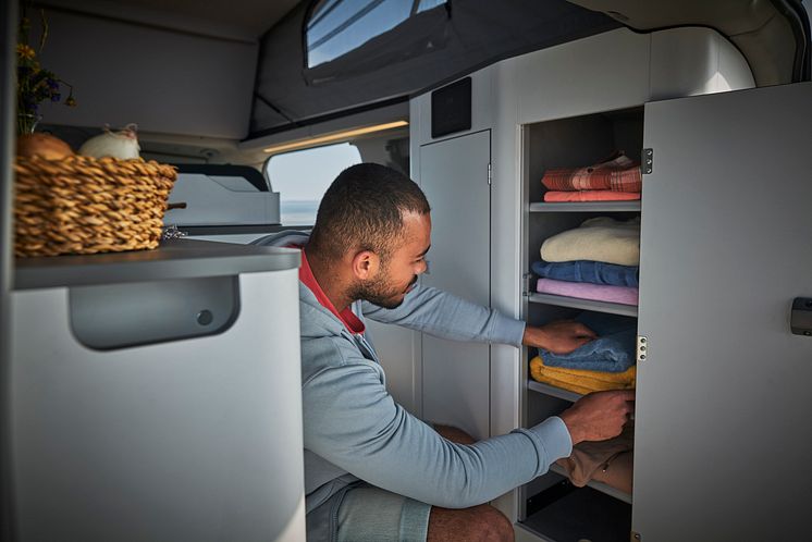 2024FordTransitNuggetLWBTitanium_10_wardrobe_area_Talent.jpg