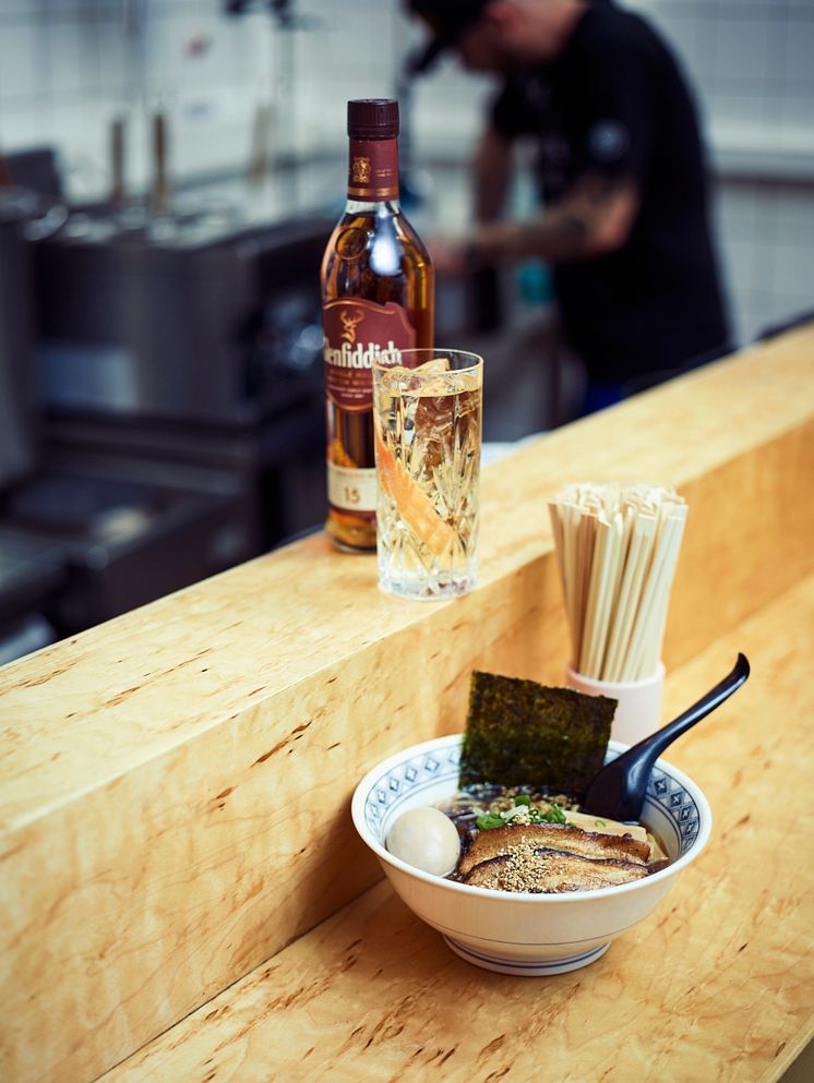 Totemo Ramen * Glenfiddich Highball