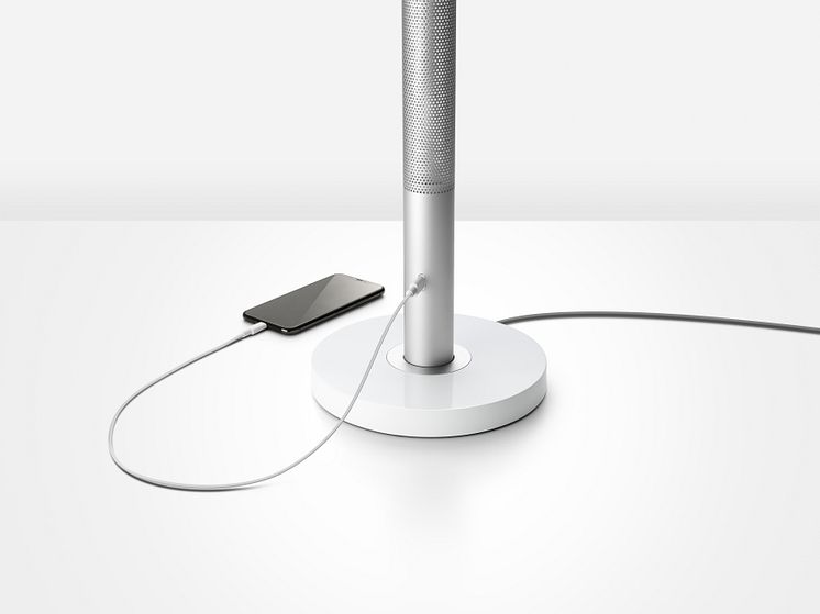 Dyson Lightcycle Morph_USBCharging